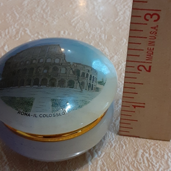 Vintage Roman Colosseum soapstone round hinged box - Picture 6 of 6